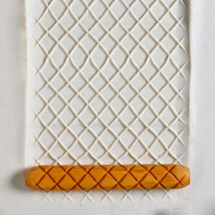 MKM Fishnet Wooden Hand Roller HR-15