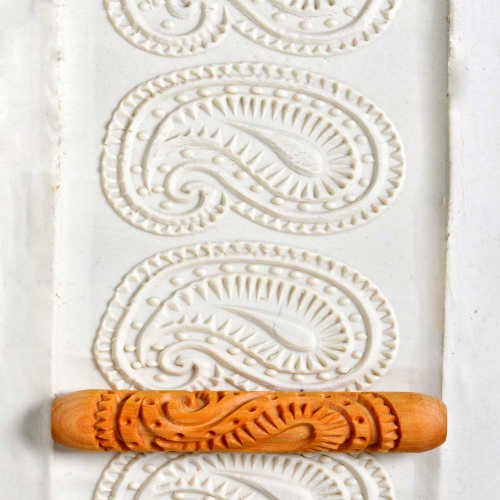 MKM Elvis Paisley Wooden Hand Roller HR-39 DISCONTINUED MKM Elvis Paisley Wooden Hand Roller HR-39 DISCONTINUED
